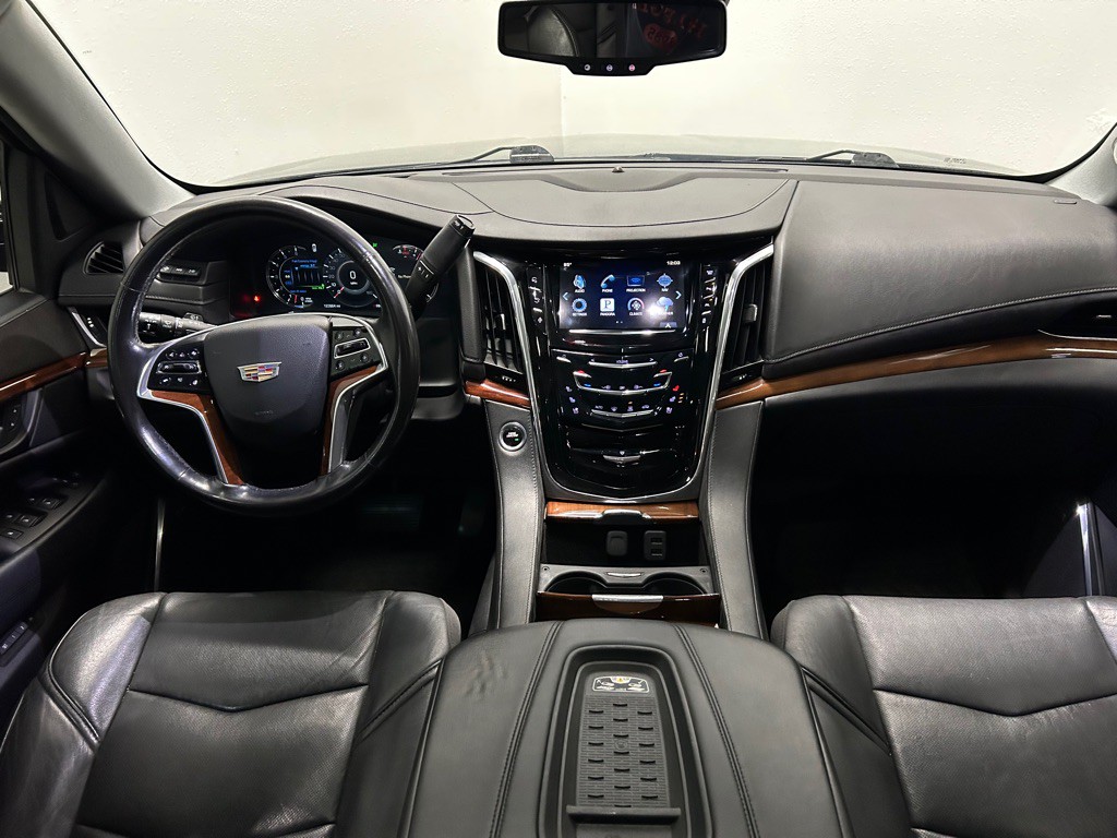 2016 Cadillac Escalade Image 30