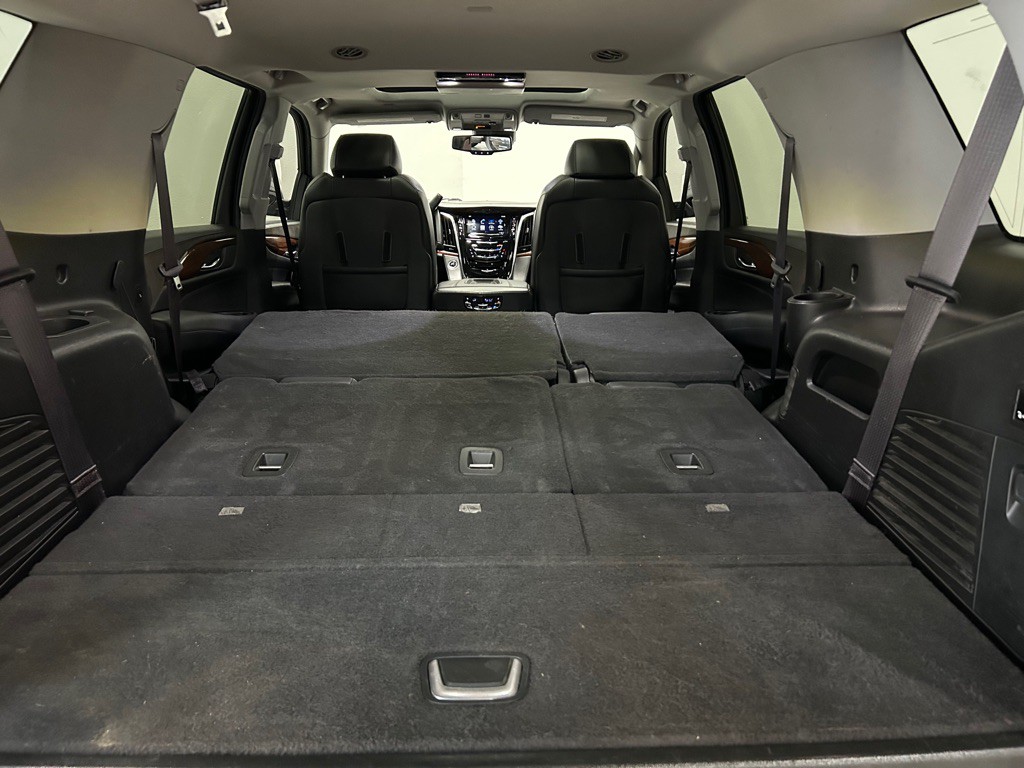2016 Cadillac Escalade Image 39