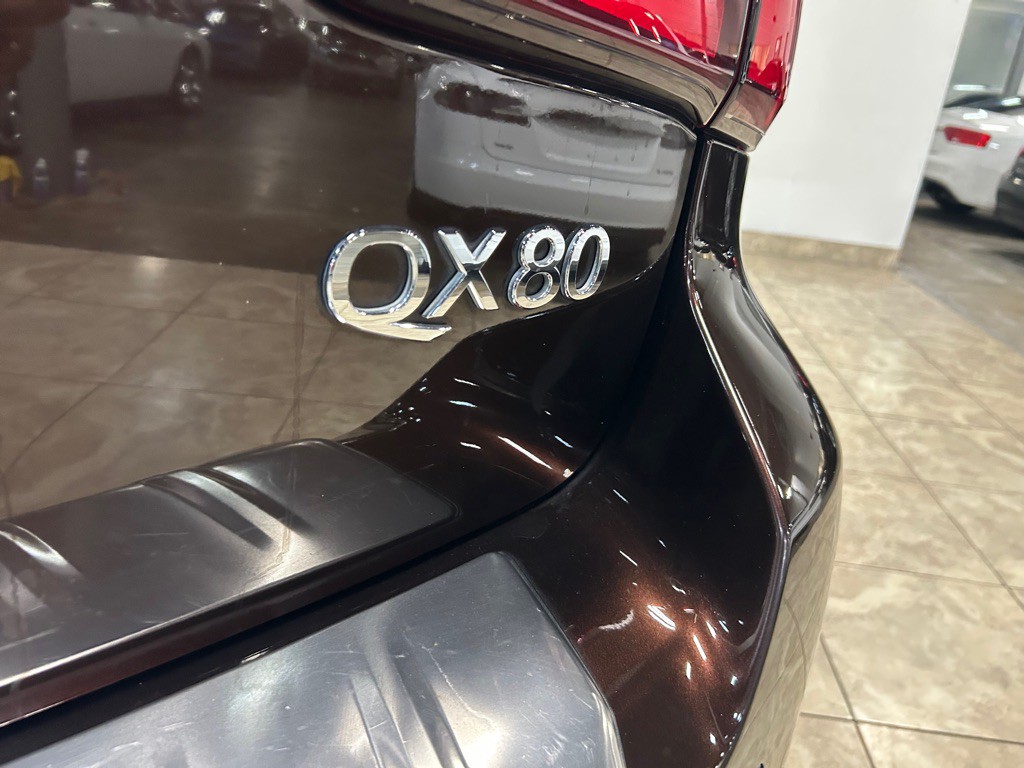 2019 INFINITI QX80 Image 9