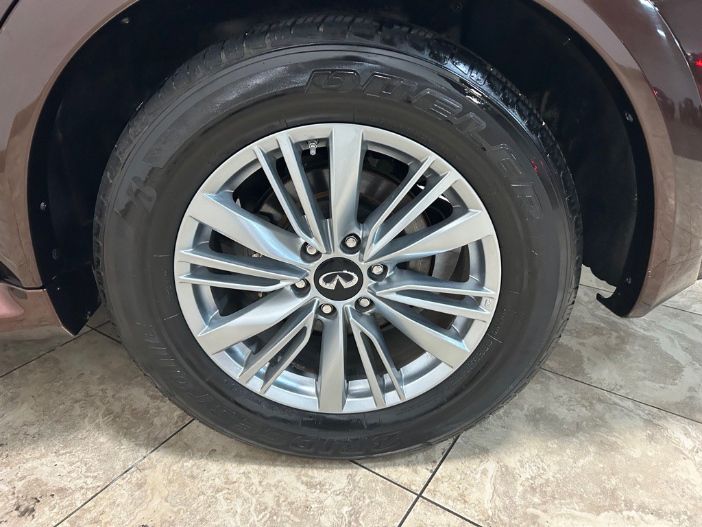 2019 INFINITI QX80 Image 12