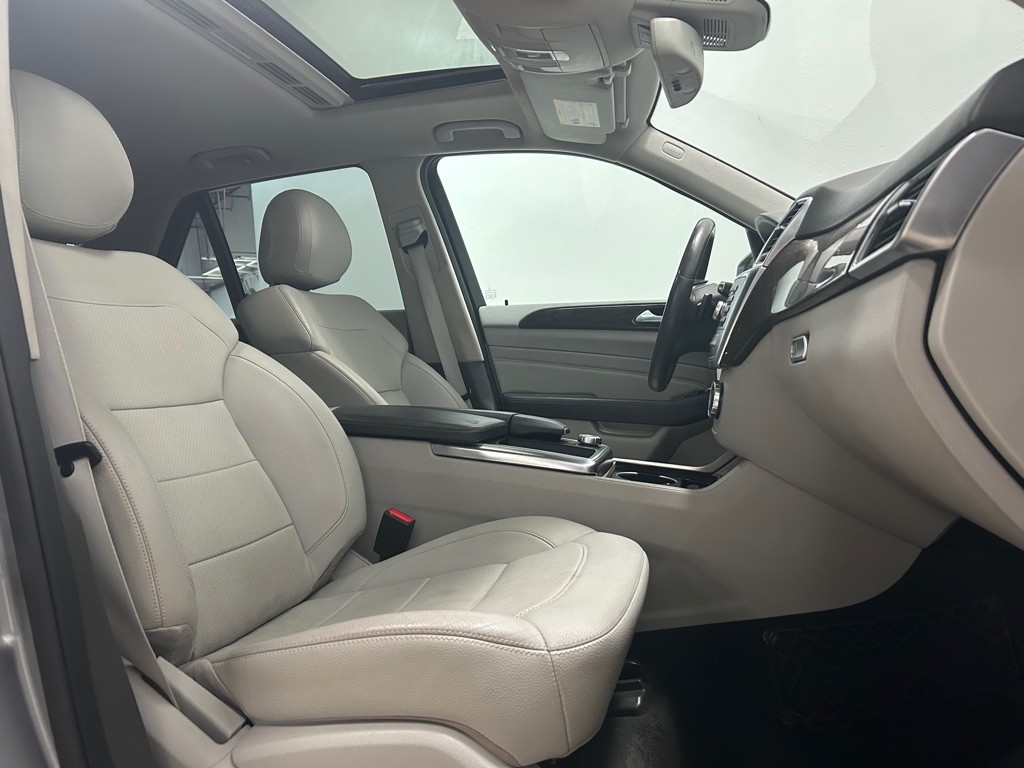2015 Mercedes-Benz M-Class Image 26
