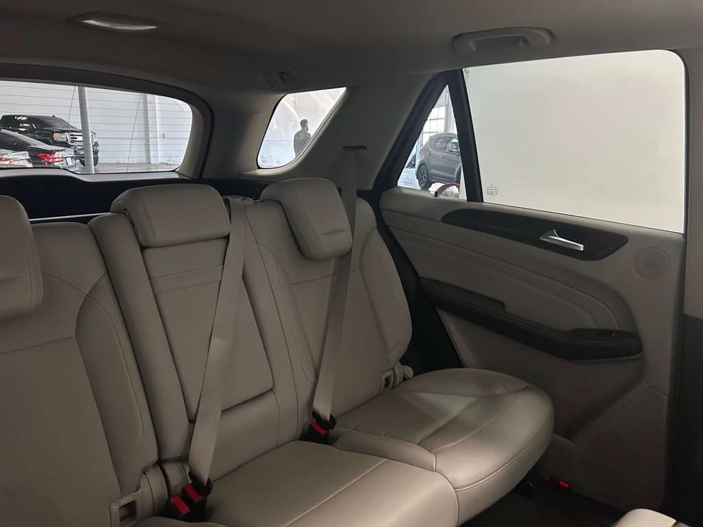 2015 Mercedes-Benz M-Class Image 31