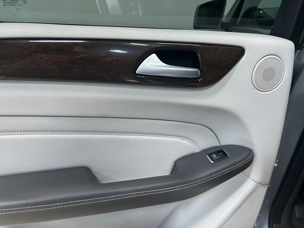 2015 Mercedes-Benz M-Class Image 33