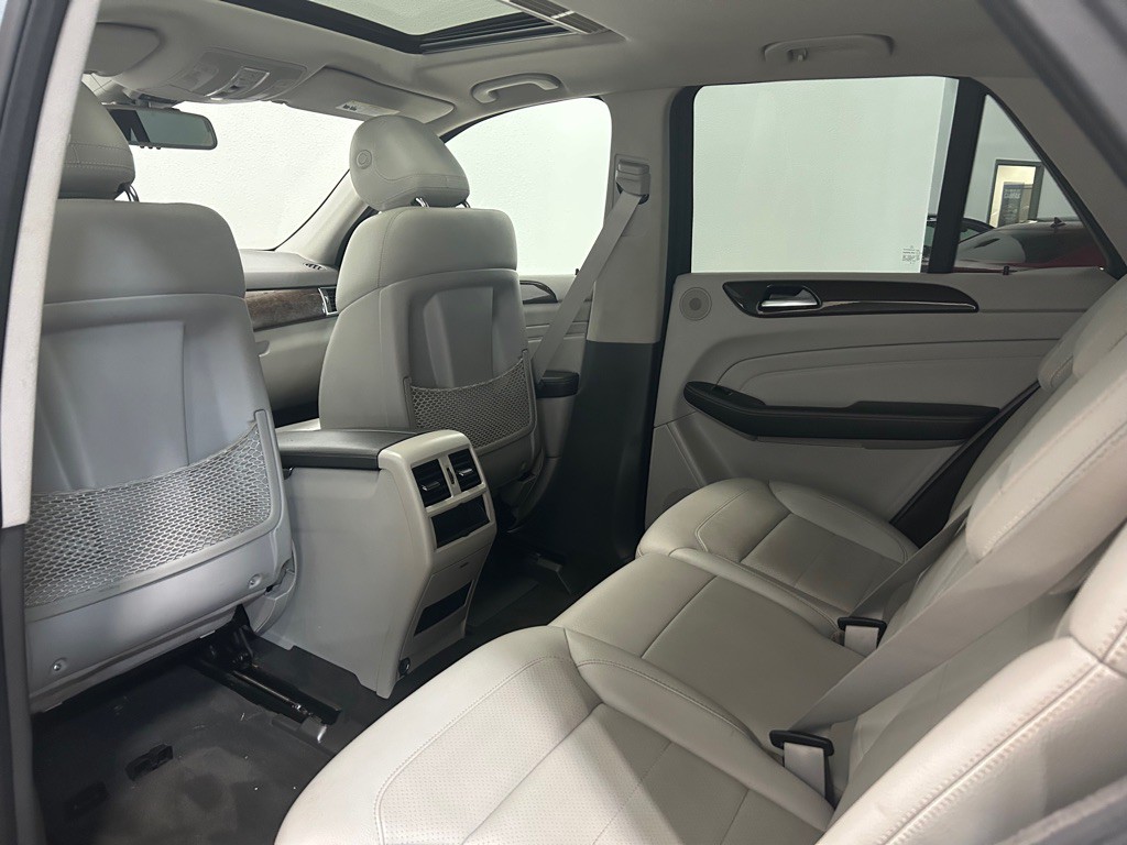 2015 Mercedes-Benz M-Class Image 34