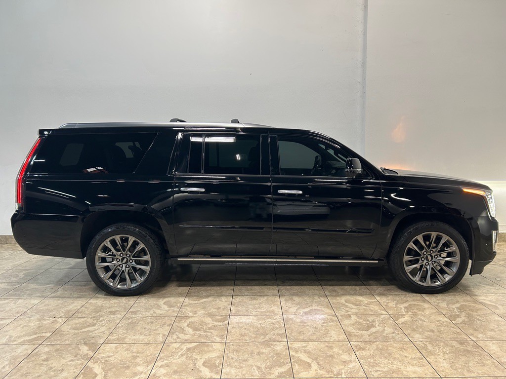 2020 Cadillac Escalade Image 3