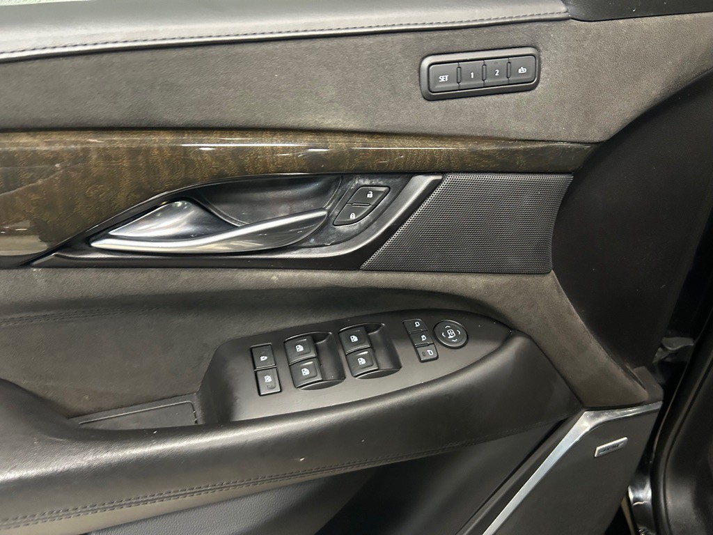 2020 Cadillac Escalade Image 14