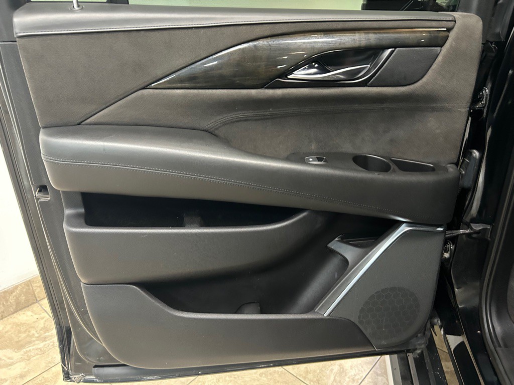 2020 Cadillac Escalade Image 31