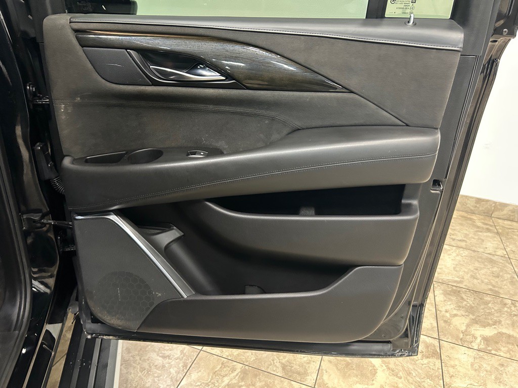 2020 Cadillac Escalade Image 35