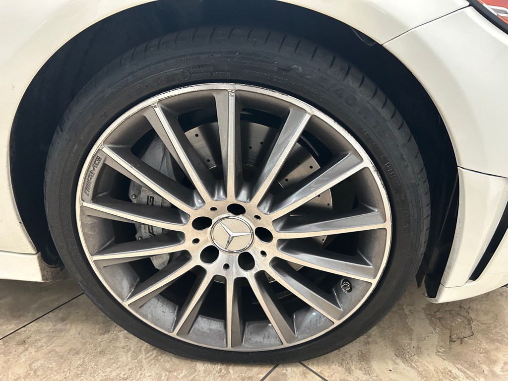 2019 Mercedes-Benz C-Class Image 13