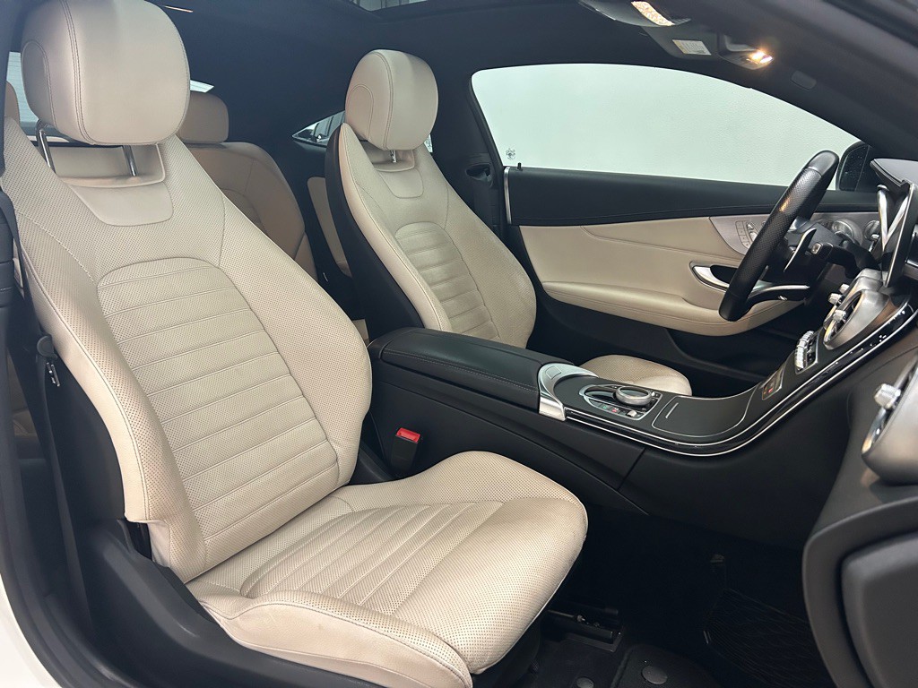 2019 Mercedes-Benz C-Class Image 32