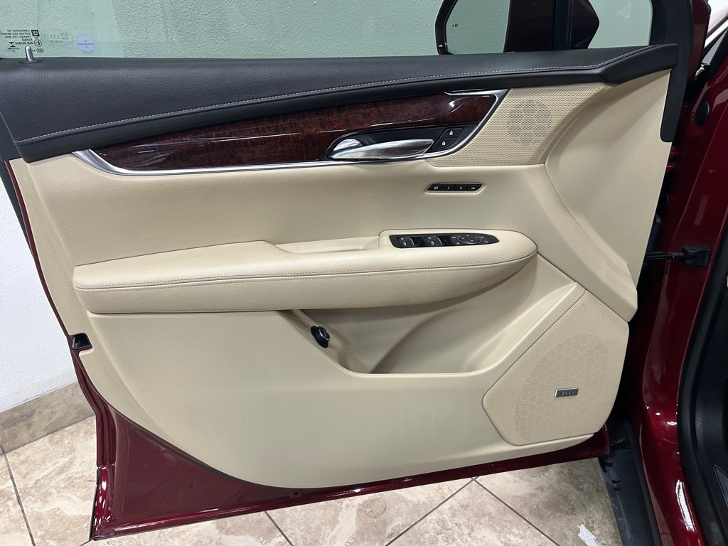 2017 Cadillac XT5 Image 17