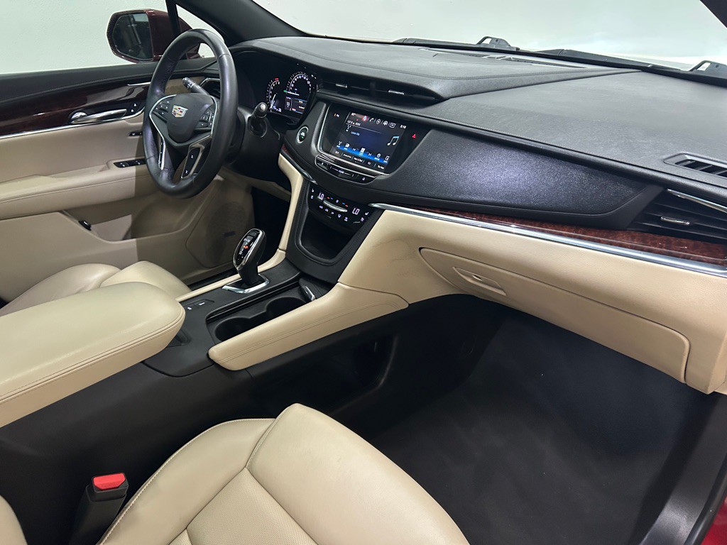 2017 Cadillac XT5 Image 32