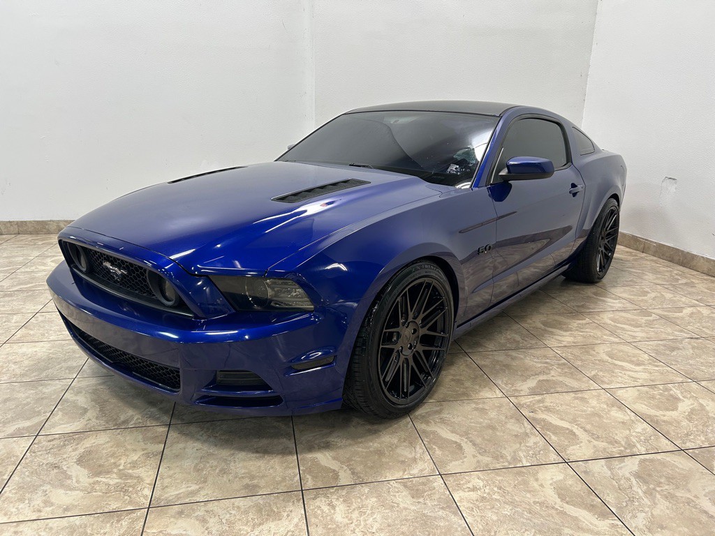 2014 Ford Mustang Image 1