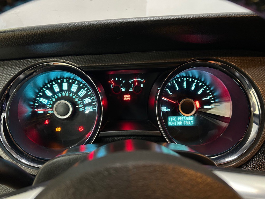 2014 Ford Mustang Image 25