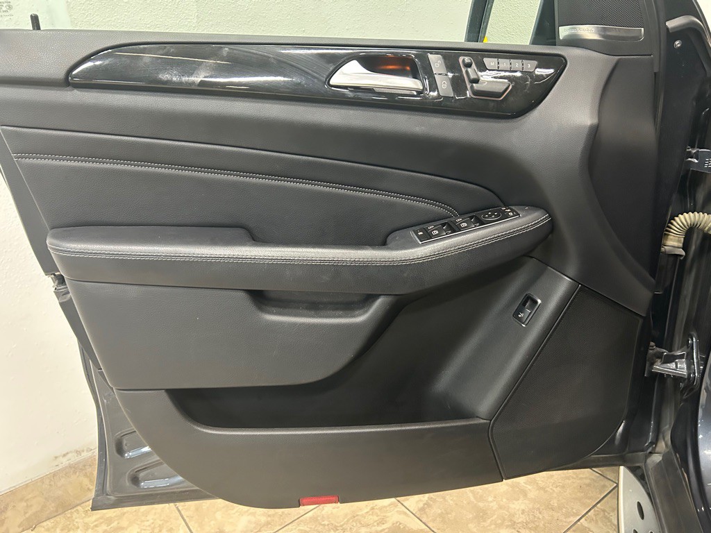 2015 Mercedes-Benz M-Class Image 15