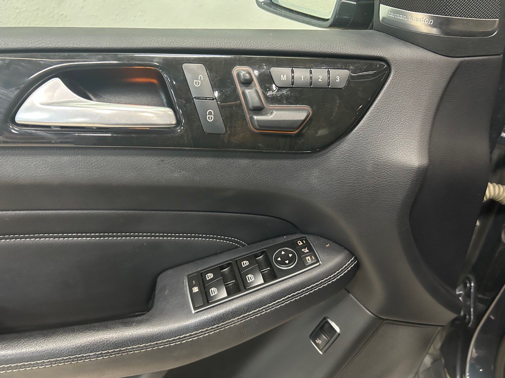 2015 Mercedes-Benz M-Class Image 16