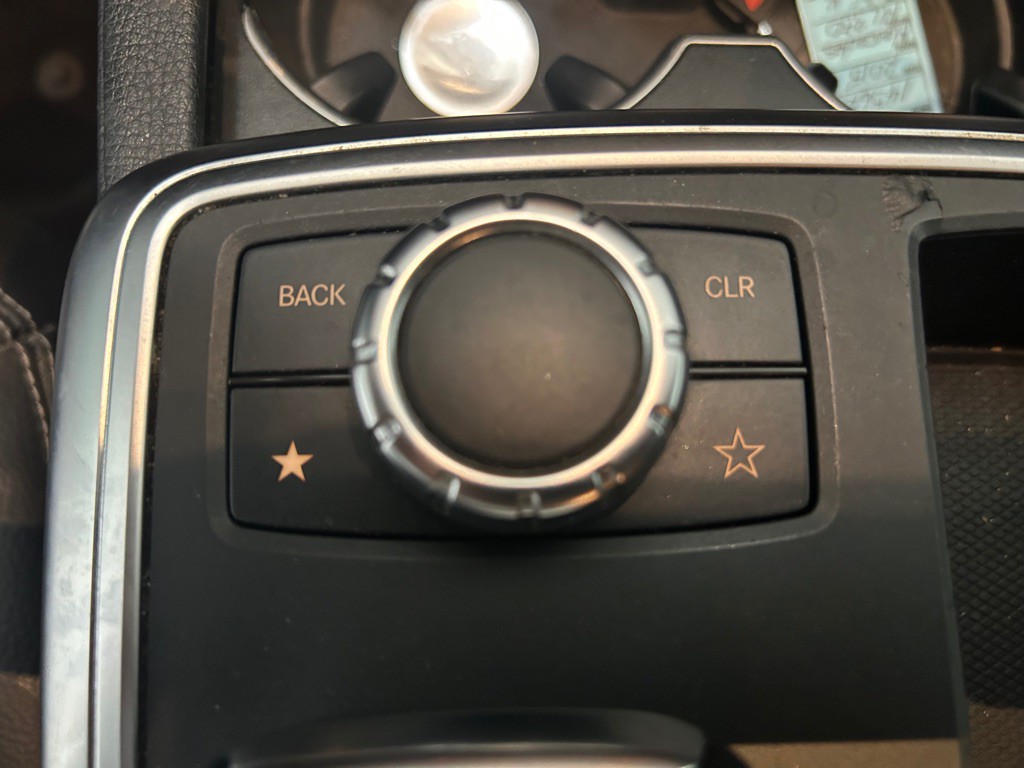 2015 Mercedes-Benz M-Class Image 26