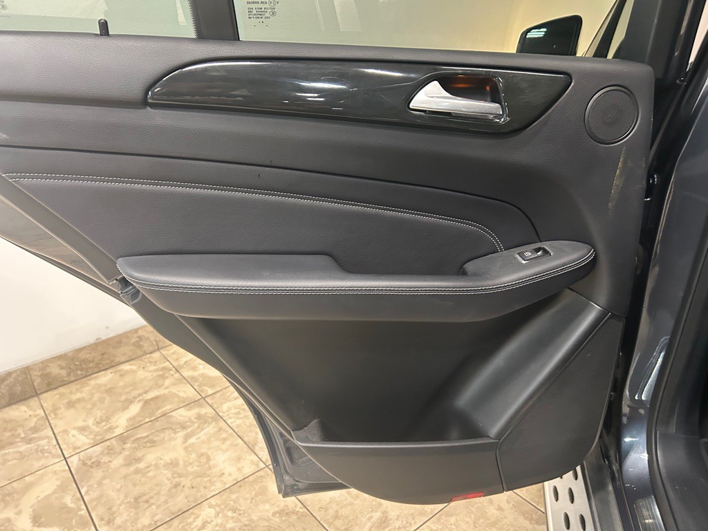 2015 Mercedes-Benz M-Class Image 36