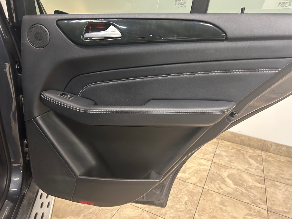 2015 Mercedes-Benz M-Class Image 39