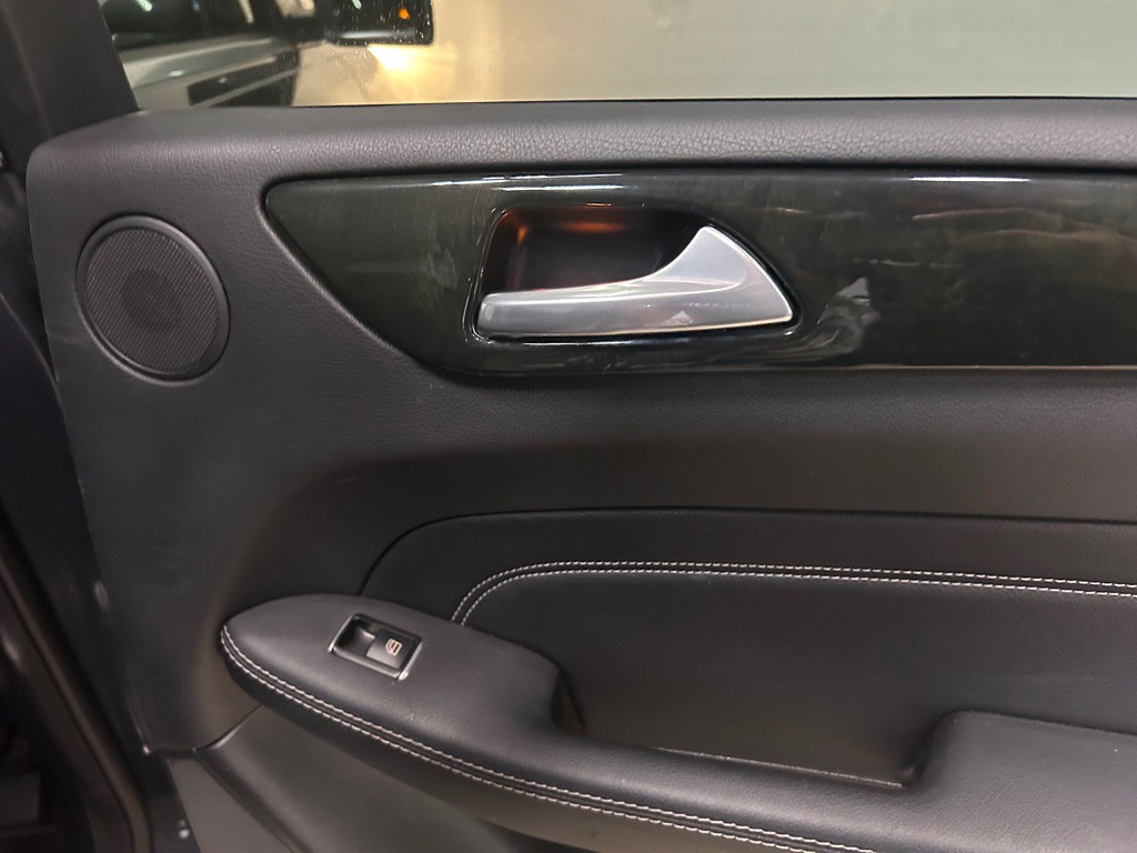 2015 Mercedes-Benz M-Class Image 40