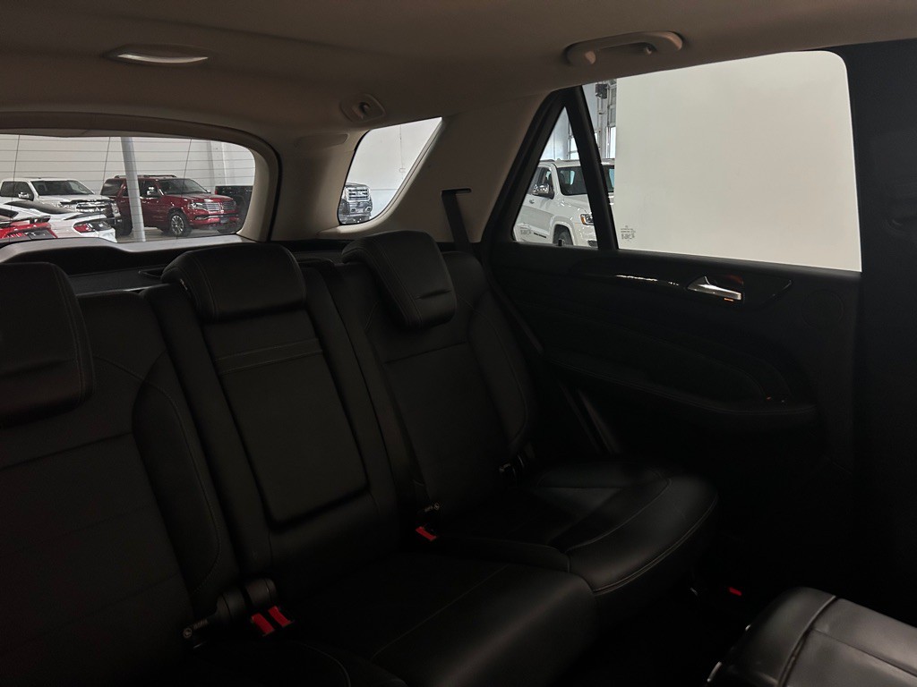 2015 Mercedes-Benz M-Class Image 42