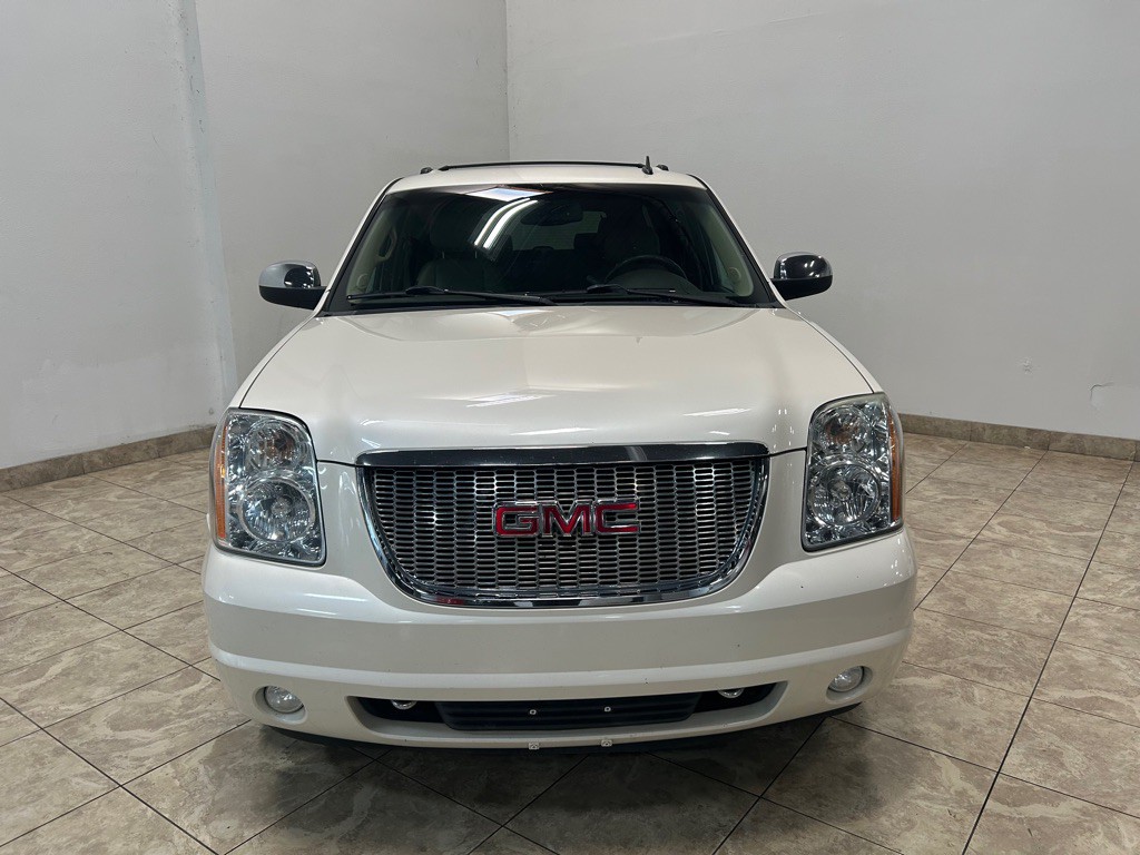 2013 GMC Yukon Image 2