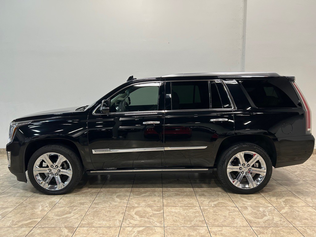 2017 Cadillac Escalade Image 3