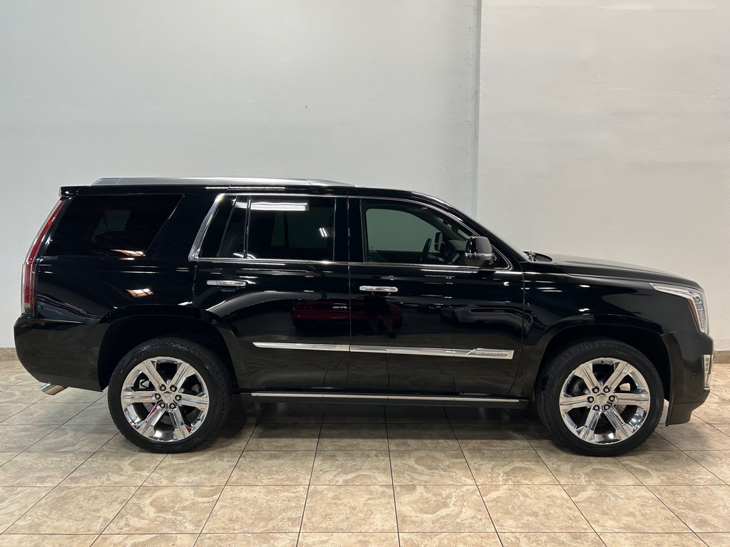2017 Cadillac Escalade Image 5