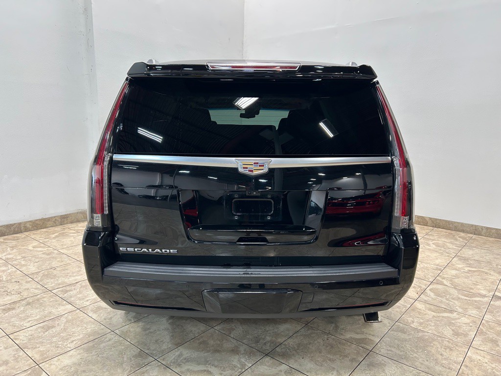 2017 Cadillac Escalade Image 7
