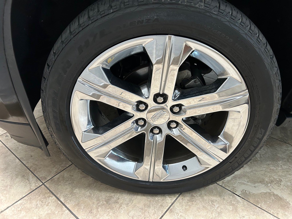 2017 Cadillac Escalade Image 9
