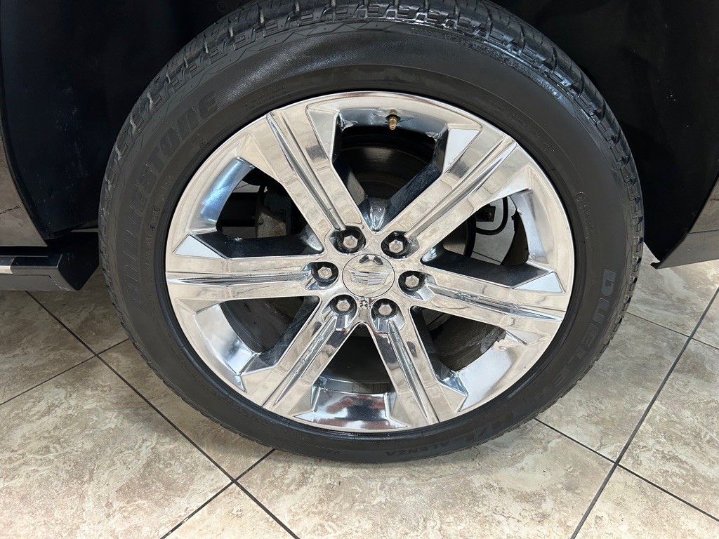 2017 Cadillac Escalade Image 10