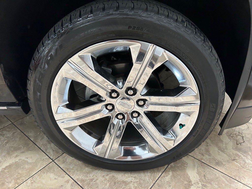 2017 Cadillac Escalade Image 11