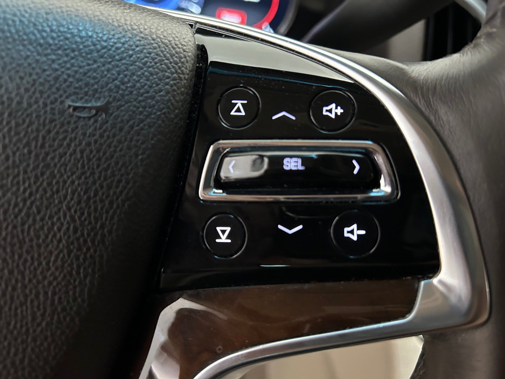 2017 Cadillac Escalade Image 19