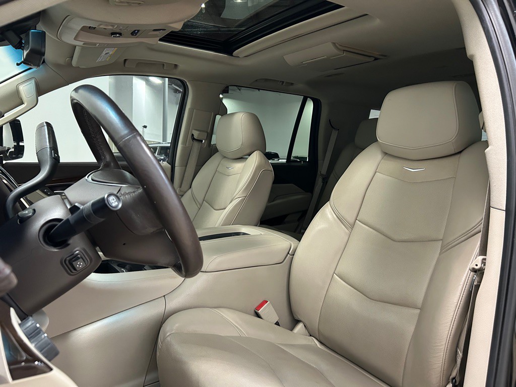 2017 Cadillac Escalade Image 27