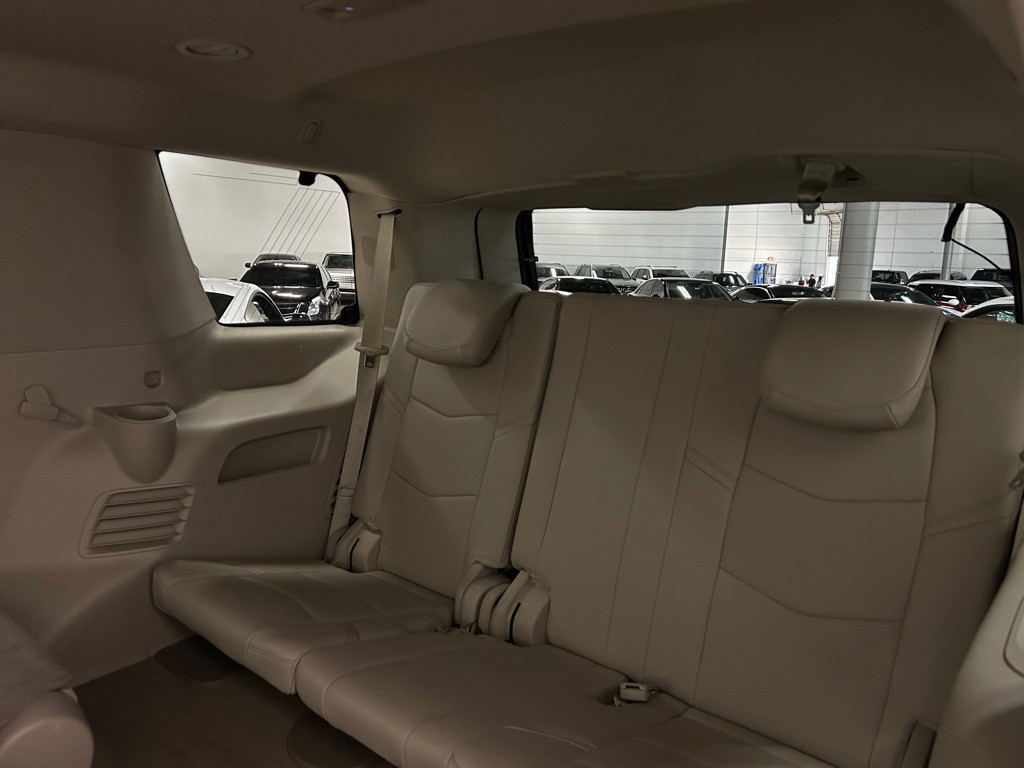 2017 Cadillac Escalade Image 41