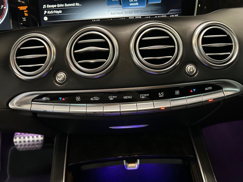 2016 Mercedes-Benz S-Class Image 24