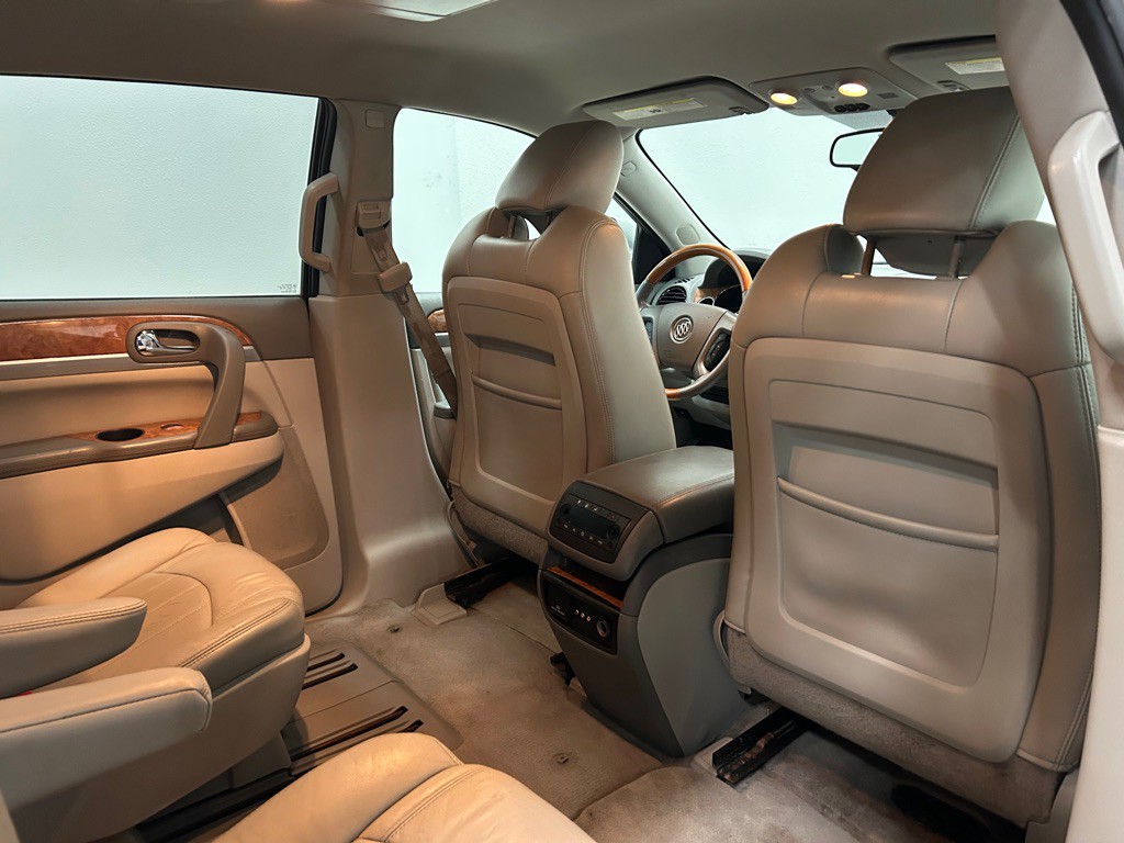 2012 Buick Enclave Image 33