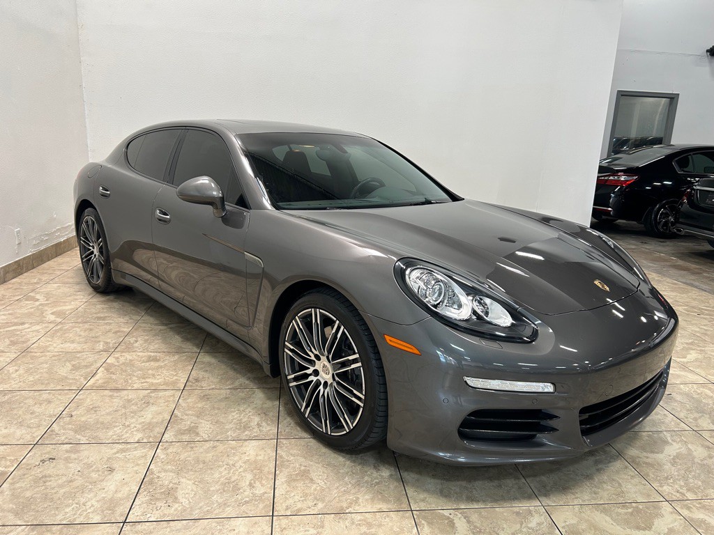 2015 Porsche Panamera Image 5