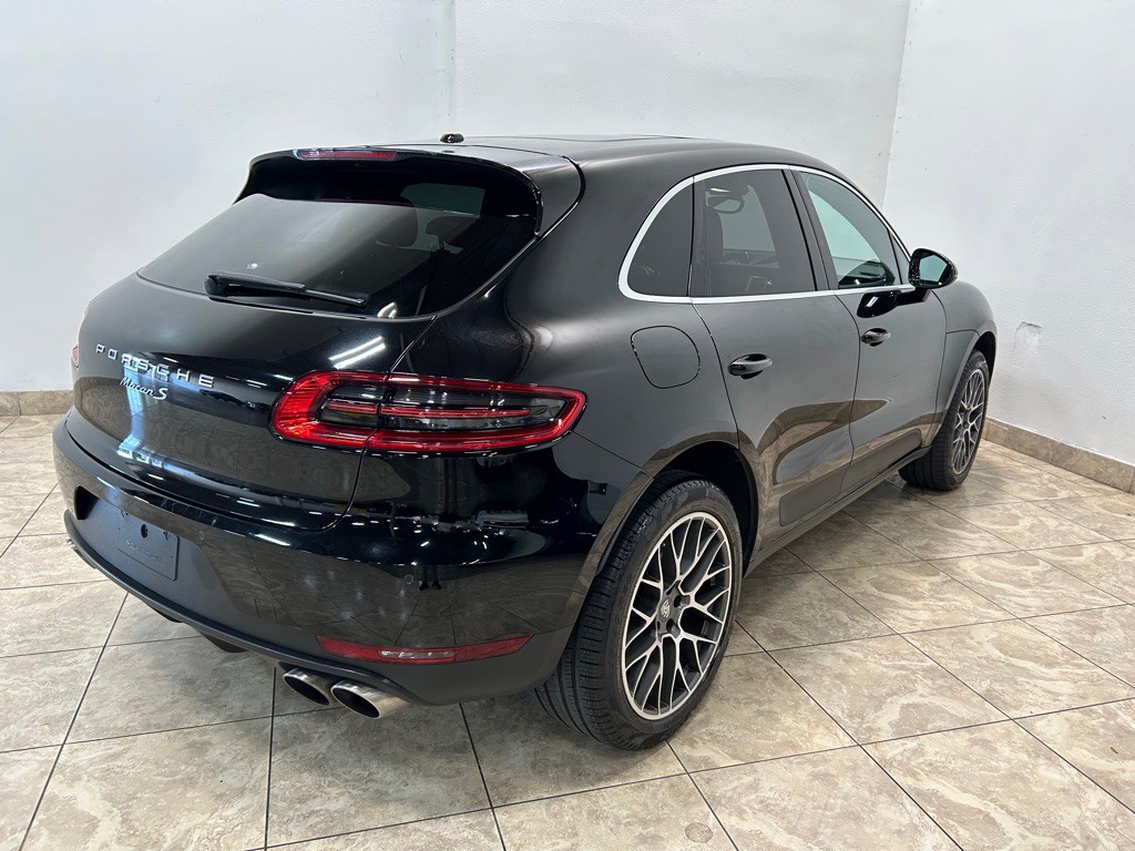 2018 Porsche Macan Image 7