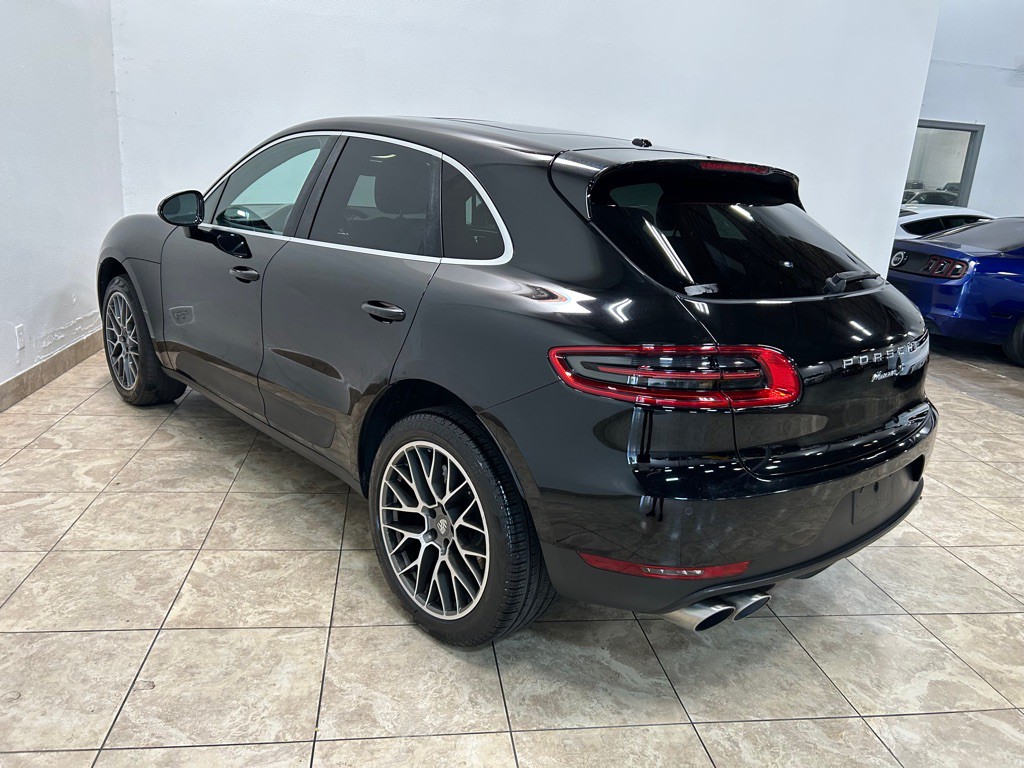 2018 Porsche Macan Image 9