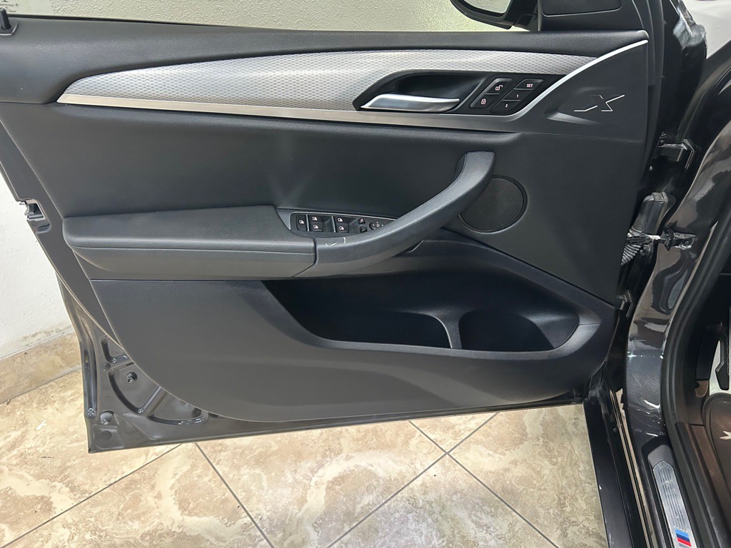 2019 BMW X4 Image 15