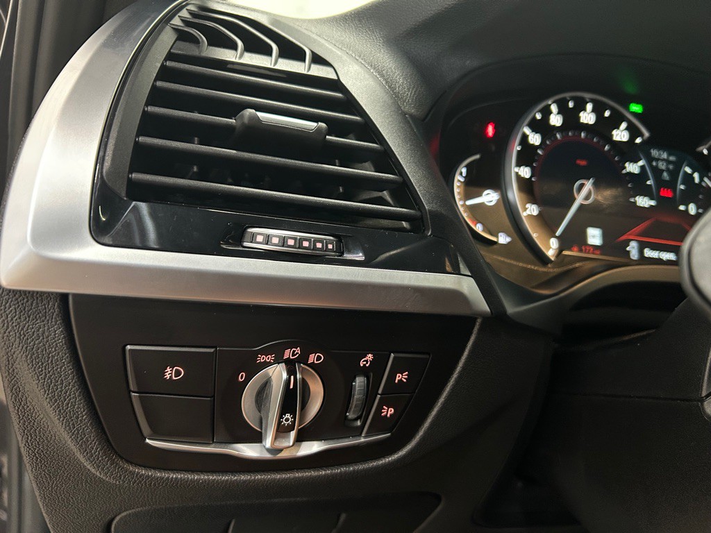 2019 BMW X4 Image 16
