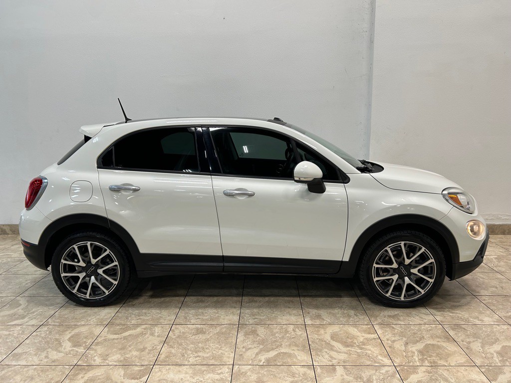 2016 FIAT 500 Image 5