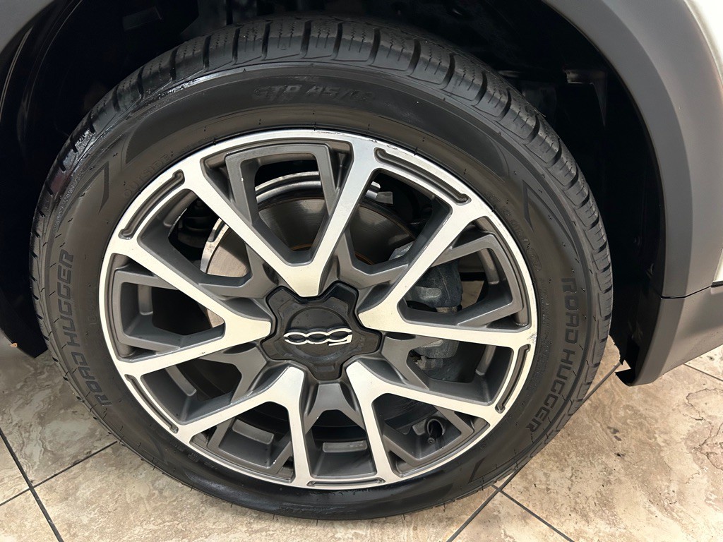 2016 FIAT 500 Image 10