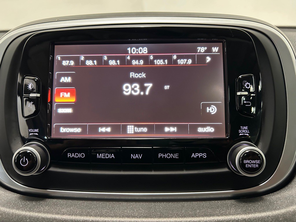 2016 FIAT 500 Image 21