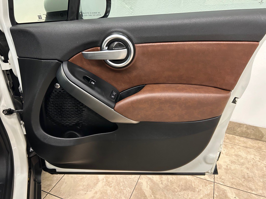 2016 FIAT 500 Image 29