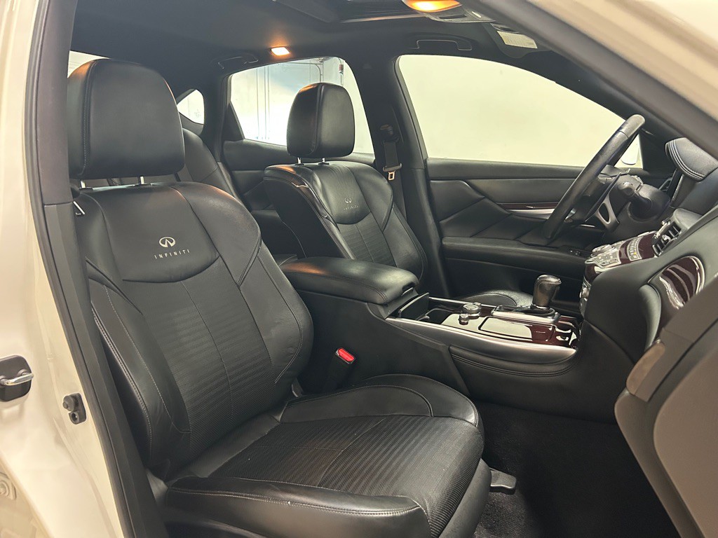 2013 INFINITI M37 Image 31