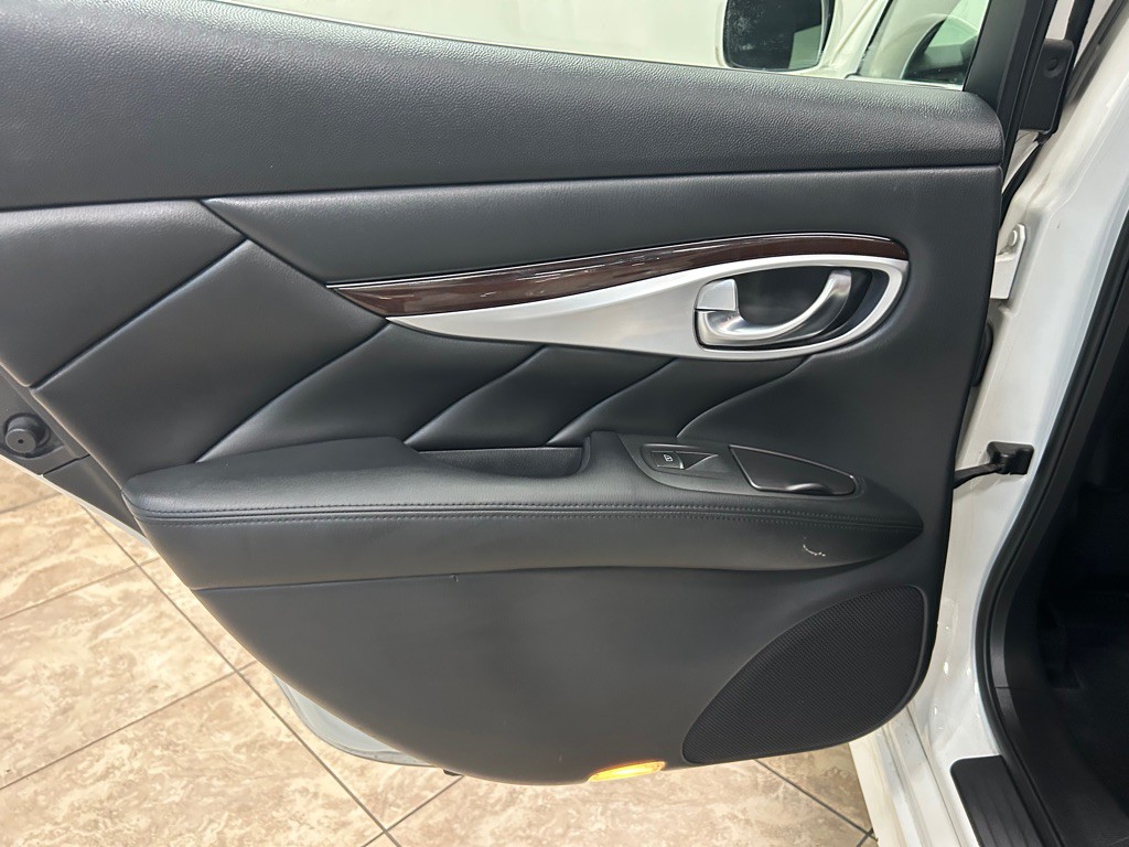 2013 INFINITI M37 Image 33