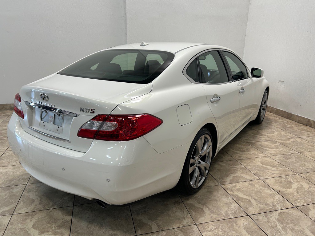 2013 INFINITI M37 Image 7