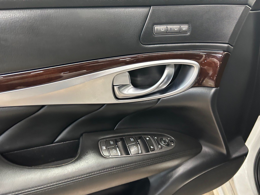 2013 INFINITI M37 Image 15